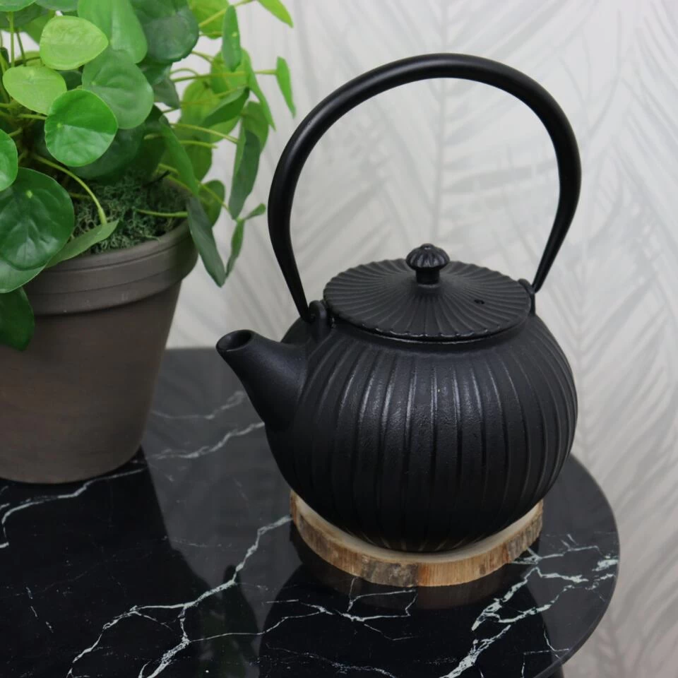 Orange85 Gietijzeren Theepot Aziatisch 1.2L Bol Streeppatroon Zwart Gietijzer 5 Orange85 Gietijzeren Theepot Aziatisch 1.2L Bol Streeppatroon Zwart Gietijzer - Afbeelding 3