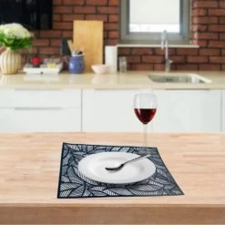 Orange85 Placemats Met Veren Set Van 4 Zwart 45x30x0.5 Cm PVC -Het originele servies. 1000033215 0101