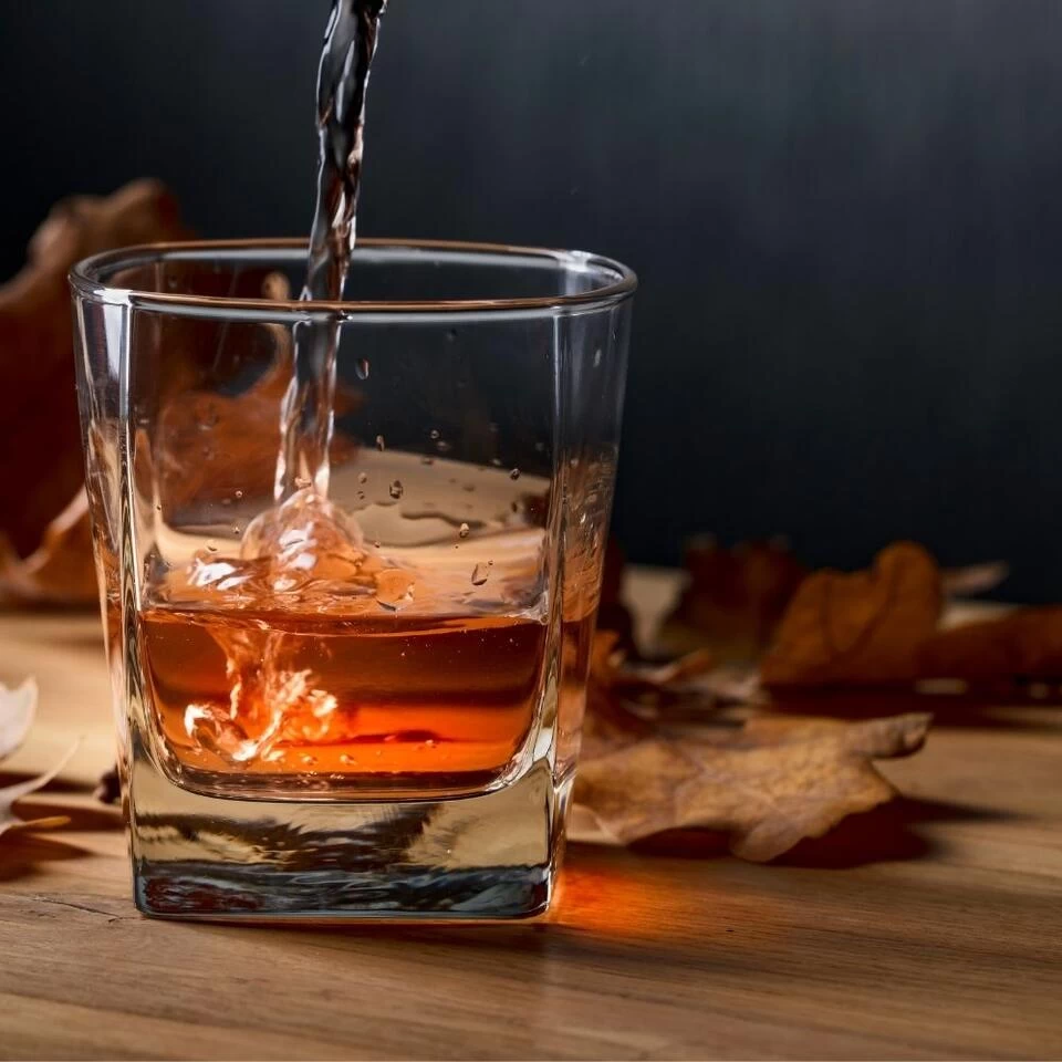 Orange85 Whiskey Karaf 550ml Kristal Luchtdicht Decanteerkaraf 4 Orange85 Whiskey Karaf 550ml Kristal Luchtdicht Decanteerkaraf - Afbeelding 2