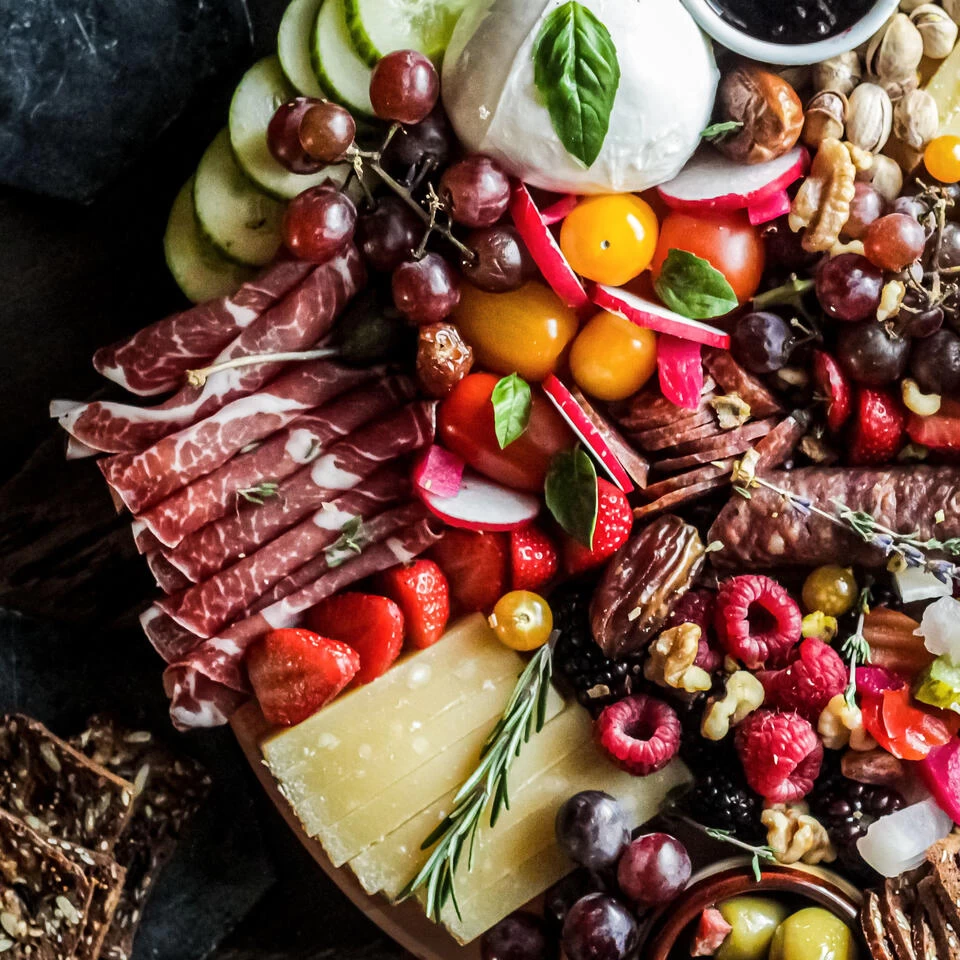 Krumble Serveerplank Rond - M - Hout En Leisteen 4 Krumble Serveerplank Rond - M - Hout En Leisteen - Afbeelding 2