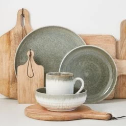 Mica Decorations Duko Serveerplank - Ø28 Cm - 100% FSC - Bruin 8 Mica Decorations Duko Serveerplank - Ø28 Cm - 100% FSC - Bruin -Het originele servies. 1000079017 0102