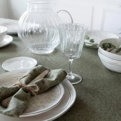 Laura Ashley Tafelkleed Sage Groen Wild Clematis 140x240cm 8 Laura Ashley Tafelkleed Sage Groen Wild Clematis 140x240cm -Het originele servies. 1000093099 0102